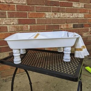 Farmhouse trays with legs